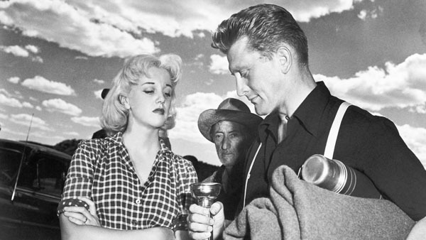 Kirk Douglas aksd falksfj Image: Criterion