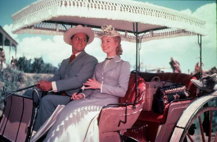 Gordon MacRae's pimped-out surrey, with a fringe on top. Image: lsdkjf askdjf