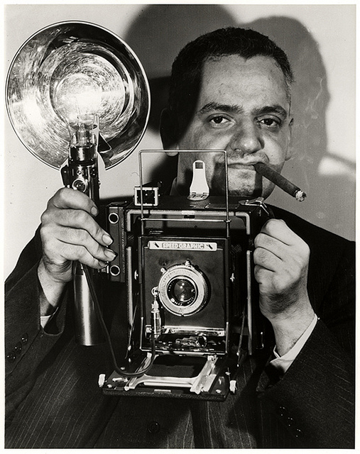weegee-self